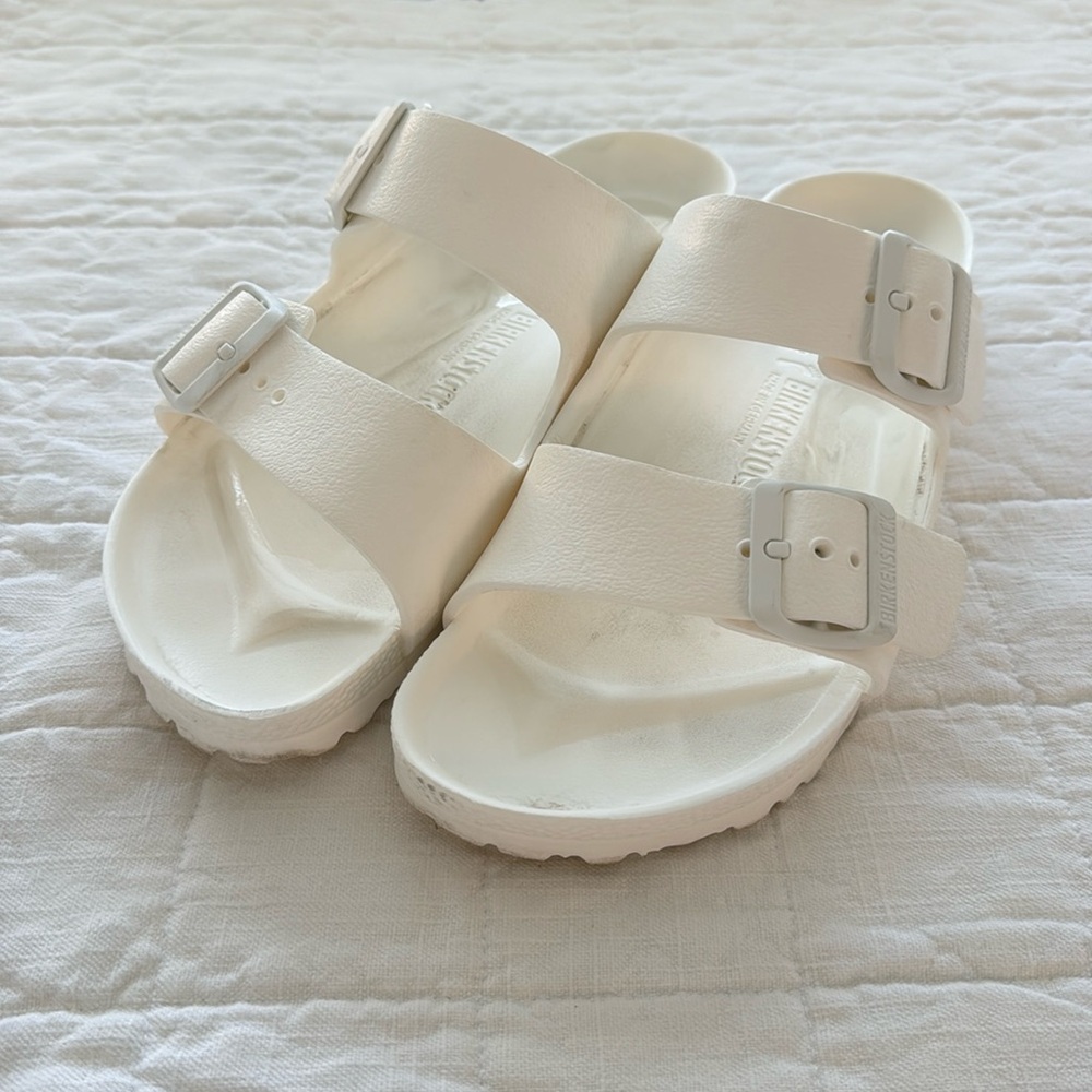 Lightweight Slide Sandals